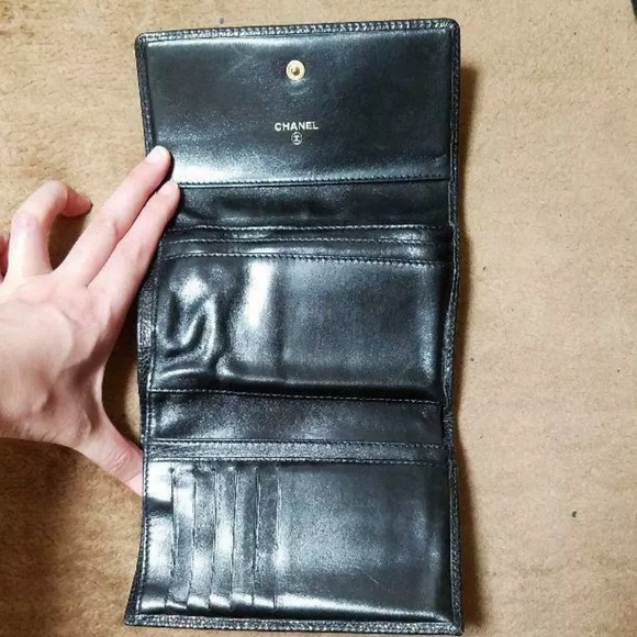 Chanel Wallet - Picture 3 of 4